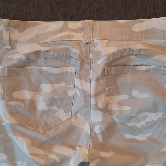 Democracy Camouflage Zip Pants - Picture 10 of 14